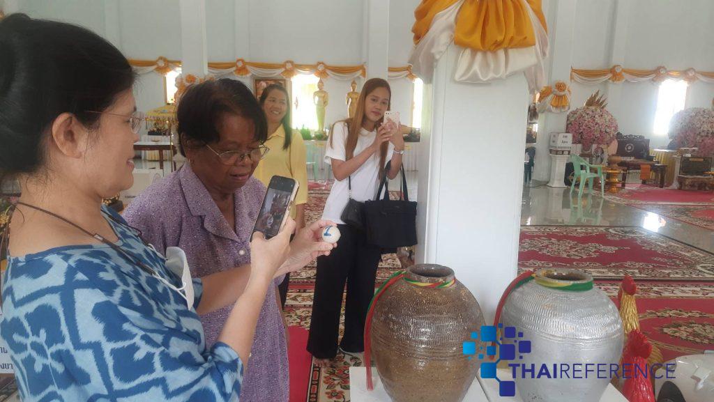 ปทุมธานี โค้งสุดท้ายสาวใหญ่เคยถูกรางวัลที่ 1 มาขอโชคไอ้ไข่กลับไปไอ้ไข่เข้าฝันได้โชคแสนกว่านำรถเฟอร์รารี่แก้บน อาสาไทยยืนยัน Thai Reference
