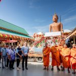 นครปฐม  เจ้าอาวาสวัดกลางบางพระนำไข่ไก่2,000ฟองข้าวสาร60ถุงเยี่ยมผู้ป่วยติดเตียง 54รายชุมชนวัดกลางบางพระ