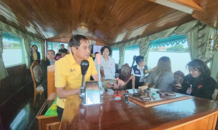 ปทุมธานี สว.พบประชาชนกลุ่มภาคกลาง (ตอนบน) ติดตามการแก้ไขปัญหาน้ำท่วม-น้ำแล้ง ระบบสาธารณูปโภค โครงการสร้างพื้นฐานที่และการส่งเสริมด้านการท่องเที่ยวริมน้ำ