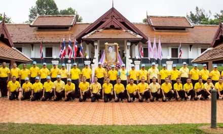 เชียงใหม่ จิตอาสา 904 พร้อมจิตอาสาพระราชทานมณฑลทหารบกที่ 33 จัดกิจกรรมจิตอาสา ปลูกหญ้าแฝก และพัฒนา อนุสาวรีย์พระเจ้ากาวิละ