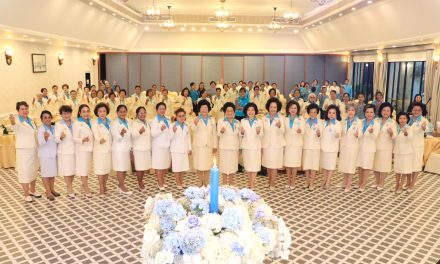ผู้ว่าพังงา ร่วมแสดงความยินดีเนื่องในวันสถาปนาสมาคมแม่ดีเด่นแห่งชาติ ประจำจังหวัด