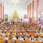 ปทุมธานี วัดพระธรรมกายจัดพิธีถวายสังฆทาน 323 วัด 21 ปีแห่งศรัทธาเพื่อพุทธศาสนาในชายแดนใต้