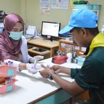นราธิวาส ทหาร นักศึกษา และประชาชน แห่บริจาคโลหิต ช่วยเหลือผู้บาดเจ็บจากเหตุการณ์ปะทะชายแดนไทย-กัมพูชา สะท้อนน้ำใจคนไทยไม่ทอดทิ้งกัน”