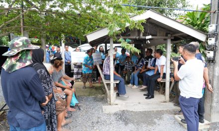 ปทุมธานี นายกแจ๊ส ประสาน ชูชาติ หาญสวัสดิ์ อดีตรมช.มหาดไทย ยกที่ดินให้ชาวบ้านทำถนนหลังเดือดร้อนมานานกว่า20 ปี