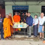 แพร่ สมาคมกู้ภัยเด่นชัยร่วมบุญ “รับมอบ” หมวกนิรภัย เครื่องวัดความดันและเครื่องเจาะน้ำตาล จากพระอาจารย์ ศิริรัตน์ จันทธัมโม เจ้าอาวาสวัดดงยาง