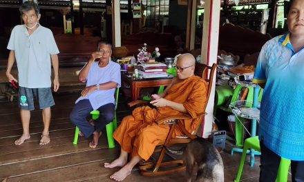 อุทัยธานี ผู้ใหญ่บ้านพร้อมพวก 3 คนบุกกฏิเจ้าอาวาสร้องใช้เงินผิดวัตถุประสงค์ หาว่ามั่วเด็ก แต่ไล่หลักฐานเอาผิด สำนักพุทธรุดตรวจสอบ  