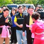 จ.พะเยา  รมว.เกษตรฯ มอบปัจจัยการผลิตช่วยเหลือเกษตรกรผู้ประสบภัยพิบัติ