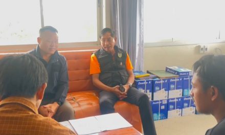 ปทุมธานี จับแล้วหัวหน้าแก๊งค์ลักหม้อแปลงไฟหลังกลัวตายถูกตั้งรางวัลนำจับชาวบ้านงง กำนันคนดัง โพสต์ คนทำมาหากินผิดพลาดกันได้