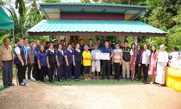 ผู้ว่าฯพังงา ส่งมอบบ้านโครงการบ้านห่วงใยจากใจ GLO ประจำปี 2568 ให้กับประชาชนที่มีบ้านไม่มั่นคงถาวร แก้ไขปัญหาความเดือดร้อนของประชาชน