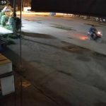 พะเยา – ตำรวจเร่งล่าตัวชาย 2 คน วางตะปูเรือใบบนถนนกลางตลาดบ้านถ้ำ หวั่นซ้ำเติมชาวบ้าน เกรงเกิดอุบัติเหตุ