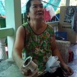 กู้ภัยอ่างทอง ช่วยยายวัย60ปีชาวสิงห์บุรีนิ้วเข้าไปแหย่ท่อซิ้งค์ล้างจานที่ตันนิ้วติดคาเอาไม่ออก