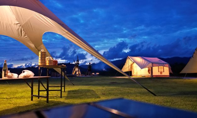 พังงา-สาวใหญ่นักบัญชี ปรับสวนยางพาราเก่าเป็นจุดชมวิวสุดปัง อธิการ์เด้น แคมป์ปิ้ง กลางคืนดูดาวเช้าชมพระอาทิตย์ขึ้นและทะเลหมอกแบบ360องศา