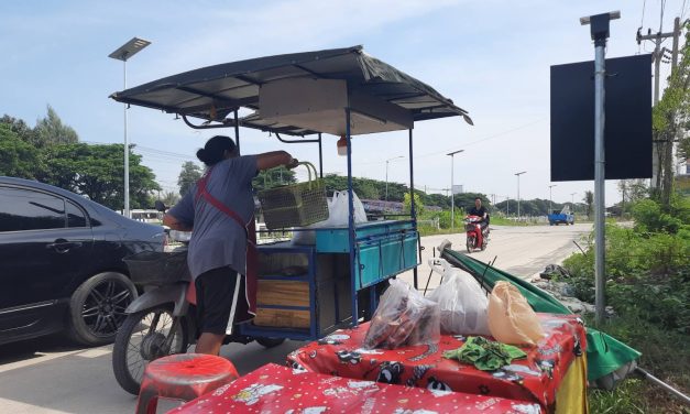 ปทุมธานี ป้าวัย51ปีหลั่งน้ำตาวอนสื่อช่วย หลังประกันเบี้ยวจ่ายเงินสามีเสียชีวิตจนเป็นหนี้คิดขายบ้านหลังสุดท้ายใช้หนี้