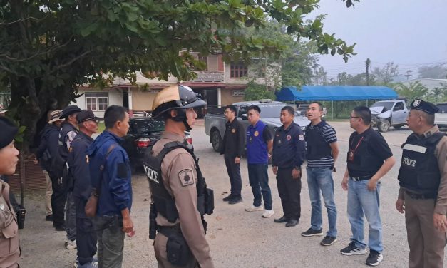 แพร่ นอภ.สูงเม่น “สั่งเข้ม” ให้ ปลัดอำเภอ สนธิกำลัง สืบสูงเม่น จัดระเบียบสังคม รวบผู้ต้องหา พร้อมยาบ้า