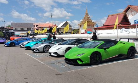 สกลนคร คาราวานซูเปอร์คาร์ Lamborghini Bangkok บุกเมืองสกลฯ ส่งเสริมท่องเที่ยวและเศรษฐกิจอีสาน