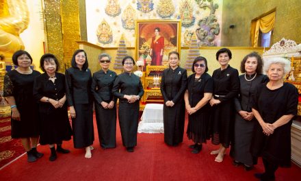 นครปฐม หลวงพี่น้ำฝน นำคณะสงฆ์ วัดไผ่ล้อมฯสวดพระอภิธรรม ถวายเป็นพระราชกุศลสมเด็จพระนางเจ้าสิริกิติติ์ พระบรมราชินีนาถ พระบรมราชชนนีพระพันปีหลวง