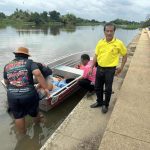 นครปฐม ผอ.รพ.บางเลนนำสิ่งของมอบให้ผู้ป่วยริมแม่น้ำท่าจีน