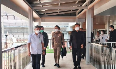 กระบี่ อธิบดีกรมโยธาธิการและผังเมือง เข้าเยี่ยมผู้บาดเจ็บจากเหตุการณ์ผู้รับเหมายิงกรรมการตรวจรับงานปรับปรุงอาคารศูนย์ส่งเสริมและพัฒนาอาชีพการเกษตรจังหวัดกระบี่