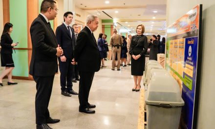 ปทุมธานี ประธานองคมนตรี เยี่ยมชม โครงการบริหารจัดการขยะให้เป็นศูนย์ Zero Waste การบริหารจัดการขยะให้เป็นศูนย์