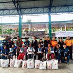 มูลนิธิบรรเทาสาธารณภัยแม่ฮ่องสอน ร่วมกับ มูลนิธิป่อเต็กตึ้ง กรุงเทพฯ แจกจ่ายเครื่องนุ่งห่มกันหนาวพร้อมเครื่องอุปโภคบริโภคราษฎรผู้ประสบภัยหนาว