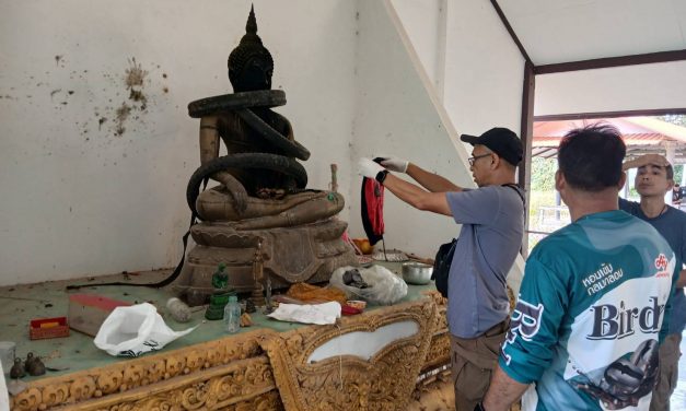 พะเยา ชาวบ้านสาปแช่งสนั่นวัด!คนร้ายลอบเผาพระพุทธรูป-พระธาตุวัดสันช้างหิน เสียหายหนัก