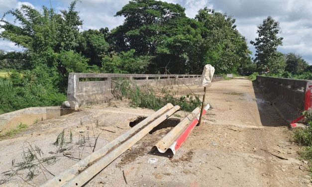 พะเยา – ชาวบ้านโวย!สะพานคอขาด หลังน้ำท่วมหลายเดือนยังไม่ซ่อมสัญจรลำบาก วอนหน่วยงานช่วยด่วน