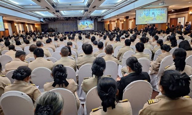 แพร่ “อัครา พรหมเผ่า” รมว.พม. เปิดโครงการใหญ่ อบจ.แพร่ ยกระดับ “พัฒนาผู้นำชุมชน” สู่การพัฒนาจังหวัดอย่างยั่งยืน