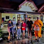 ปทุมธานี วัดพระธรรมกายเร่งแพ็คถุงยังชีพ 3,000 ชุด ส่งช่วยผู้ประสบภัยน้ำท่วมภาคใต้