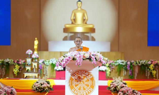 ปทุมธานี กรรมการมหาเถรสมาคม ตรวจเยี่ยมสนามสอบนักธรรมโท-เอก ณ วัดพระธรรมกาย