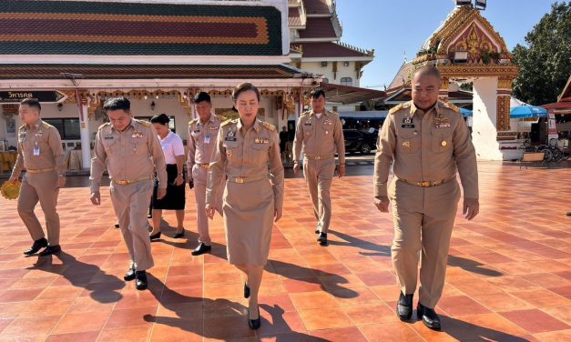 สกลนคร ผู้ว่าฯหญิงคนใหม่ สักการะสิ่งศักดิ์สิทธิ์ จัดกิจกรรมทำความดี แทนคุณแผ่นดิน