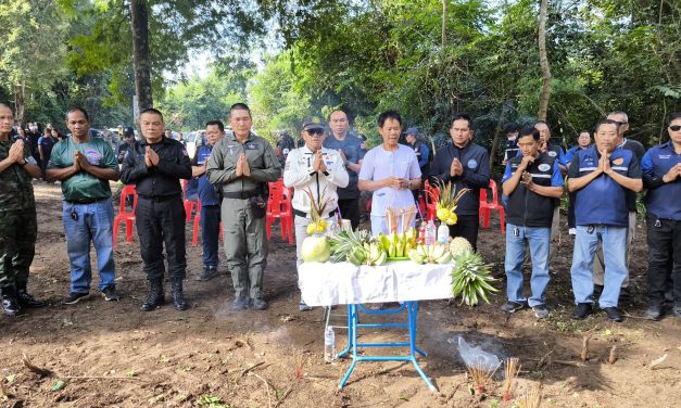 จันทบุรี/“พลังรักแผ่นดินของคนชายแดนเปิดทางยุทธศาสตร์เส้นใหม่” ชาวหนองตาคง รวมพลังเปิดป่า–สร้างถนนเลียบชายแดน 5 กิโลเมตร