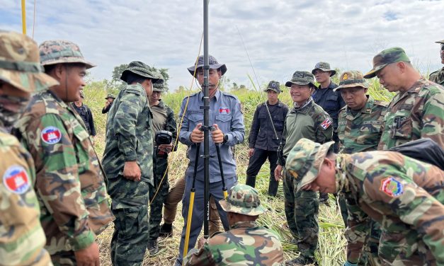 จันทบุรี ความสำเร็จในการปักหมุดอ้างอิงชั่วคราว ชายแดนไทย–กัมพูชา (บริเวณหลักเขตที่ 52–59) ระยะทาง 8.3 กิโลเมตร อำเภอโป่งน้ำร้อน จังหวัดจันทบุรี