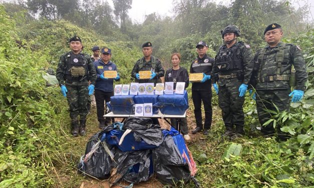 เชียงราย กองกำลังผาเมือง ปะทะกลุ่มขบวนการลักลอบลำเลียงยาเสพติด ยึดยาบ้า จำนวน 1,400,000 เม็ด ในพื้นที่ อำเภอแม่ฟ้าหลวง