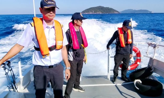 ศคท.จว.พง.ฯ ลงพื้นที่เเละบูรณาการร่วมกันกับ สำนักงานเจ้าท่าภูมิภาคสาขาพังงา ในตรวจสอบความปลอดภัยของเรือโดยสาร ณ อุทยานเเห่งชาติหมู่เกาะสิมิลัน