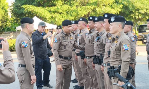 พะเยา ตำรวจท่องเที่ยวส่งรถ CCOC Mobile คุมเข้มความปลอดภัย รับปีใหม่ 2569ที่กว๊านพะเยา