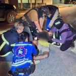 พะเยา ตำรวจ–กู้ภัยไล่ล่าชายจิตเวชอาละวาด วิ่งหนีกว่า 800 ม. ก่อนคุมตัวส่ง รพ.จุน