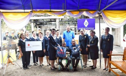 ผู้ว่าฯแพร่ เป็นประธานในพิธี”เชิญสิ่งของพระราชทาน” มอบให้กับผู้ประสบอัคคีภัยในเขตพื้นที่ อ.เด่นชัยฯ