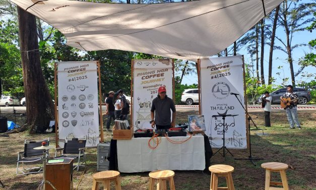 พังงา-กลุ่มคนรักกาแฟแห่ร่วมงาน Phangnga Coffee Journey Season4 ในป่าสนชายหาดท้ายเหมือง กระตุ้นท่องเที่ยวช่วงปลายปี