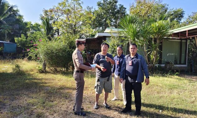 สกลนคร โจรแสบย่องลักสายไฟบ้านนักข่าวแถมอุจจาระไว้หน้าบ้าน