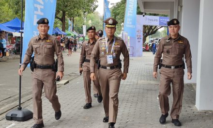 ผู้การนครปฐม  ตรวจเยี่ยมกำลังเจ้าหน้าที่ตำรวจพร้อมยกระดับการออกตรวจดูแลความปลอดภัยให้กับนักกีฬา ประชาชน นักท่องเที่ยว