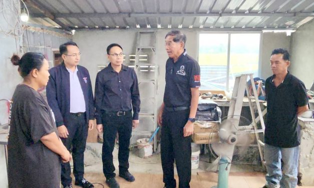 ปทุมธานี นายกแจ็สรวมคนปทุมสานฝัน ต่อเติมบ้านใหม่มอบให้แม่พลทหารวายุ ผู้เสียสละ พลีชีพรักษาแผ่นดิน