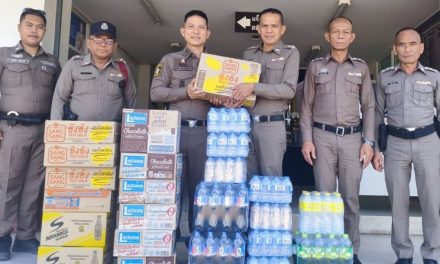 ปากช่อง ผกก.หนองสาหร่ามอบสิ่งของสิ่งของบำรุงขวัญตำรวจ