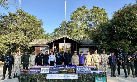 กกล.สุรศักดิ์มนตรี โดย ร้อย.ฉก.ทพ.2110 ฉก.ทพ 21บก.ควบคุมที่2 (ร.13) บูรณาการกับ สน.เรือสังคม ตรวจยึดยาบ้า 268,000 เม็ด ส่วนขบวนการค้ายาเสพติดหลบหนีไปได้