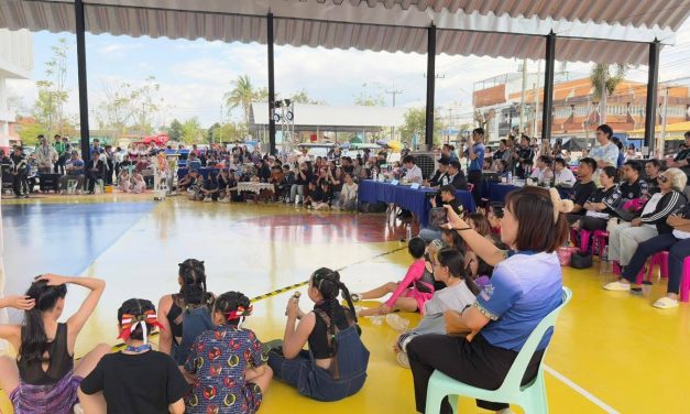 แพร่ นิคม ชุ่มใจ” รองนายก ทต.เด่นชัย เป็นประธานในพิธีเปิดกีฬาเชียร์ การแข่งขันกีฬาเยาวชนแห่งชาติ ครั้งที่ 41 รอบคัดเลือกตัวแทนภาค 5 “เมืองแพร่เกมส์”