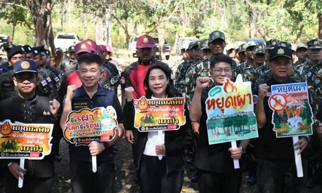 กาญจนบุรี – พบปริมาณฝุ่นละอองขนาดเล็ก PM2.5 มีค่า 35.1 ไมโครกรัม/ลูกบาศก์เมตรคุณภาพอากาศอยู่ในเกณฑ์ ปานกลาง ทุกหน่วยงานรณรงค์แบบเคาะประตูบ้าน ต่อเนื่อง