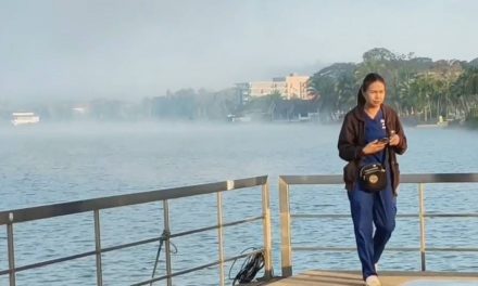 พะเยา  อุณหภูมิลดฮวบเหลือ หมอกลอยคลุมกว๊าน กลายเป็นทะเลหมอกกลางน้ำ