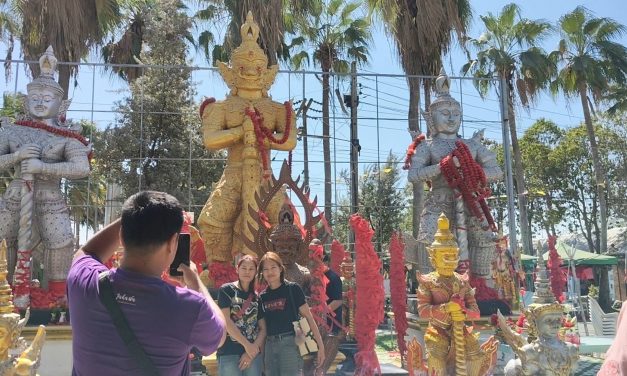 ปทุมธานี ขอแค่ 2 วันได้จริง! ท้าวเวสฯ ให้โชค 6 หมื่นกว่า ขายบ้านขายที่ผ่านฉลุย ไอ้ไข่ช่วยชีวิตไถ่รถคืนจำนำ