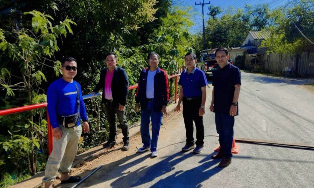 แพร่ ทต.เวียงต้า “นายกประภาส” นำทีมงานคุณภาพ ติดตามความคืบหน้าโครงการราวกันตกฯ ม.3 บ้านเวียงและบ้านม่อน