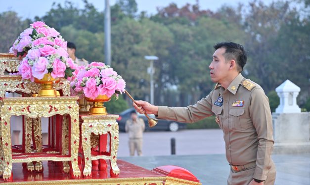 รองผู้ว่าราชการจังหวัดนครปฐมคนใหม่ สักการะสิ่งศักดิ์สิทธิ์ในจังหวัด เพื่อความเป็นสิริมงคลก่อนปฏิบัติหน้าที่