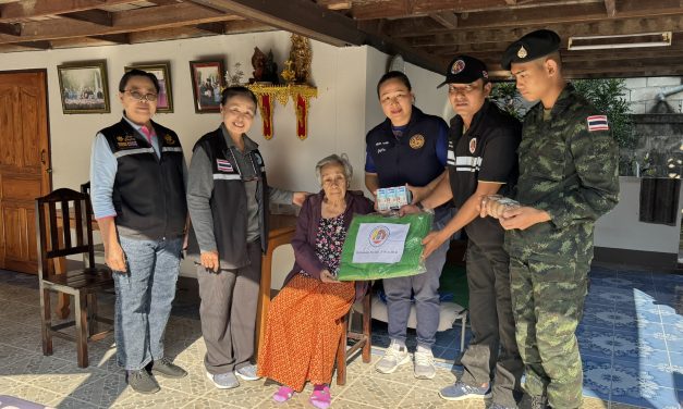 เชียงราย กองอำนวยการรักษาความมั่นคงภายในภาค 3 ส่วนแยก 2 จัดกิจกรรมมอบผ้าห่มกันหนาวตามโครงการ  กองทัพบกร่วมใจ ต้านภัยหนาว